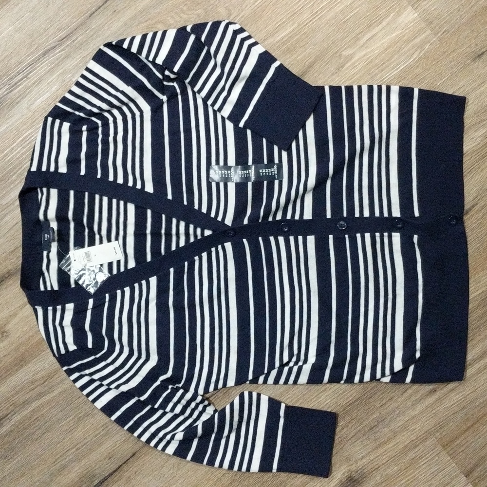 BRAND NEW GAP Women's 3/4 sleeve, Navy and White Striped Cardigan